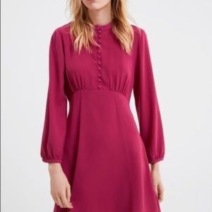 Zara button up dress. Never worn, so beautiful